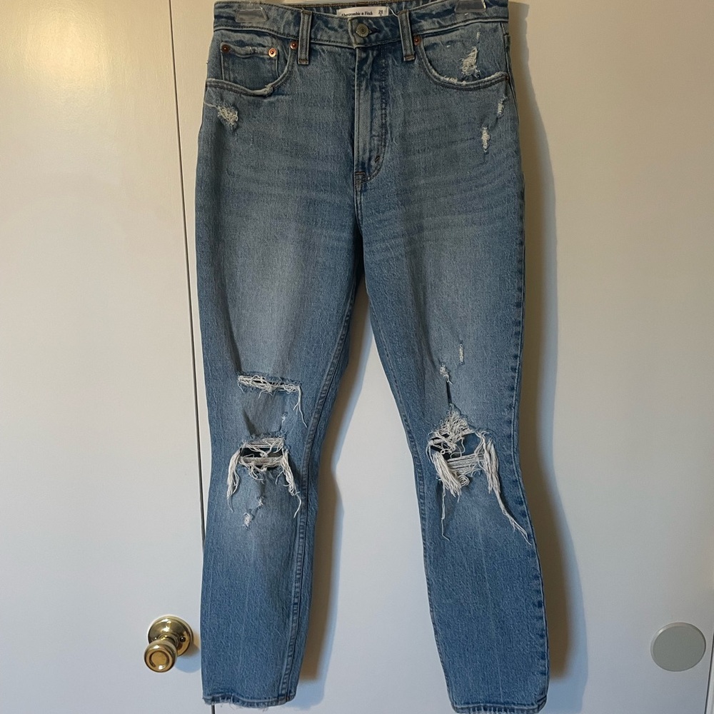 Abercrombie & Fitch, The Skinny High Rise (Curve Love) Distressed Jean